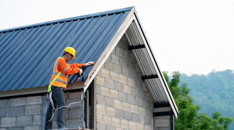 Professional gutter cleaning in Rudolph, OH